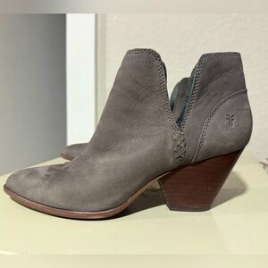 Frye Reina Gray Leather Cut Out Bootie size 8.5